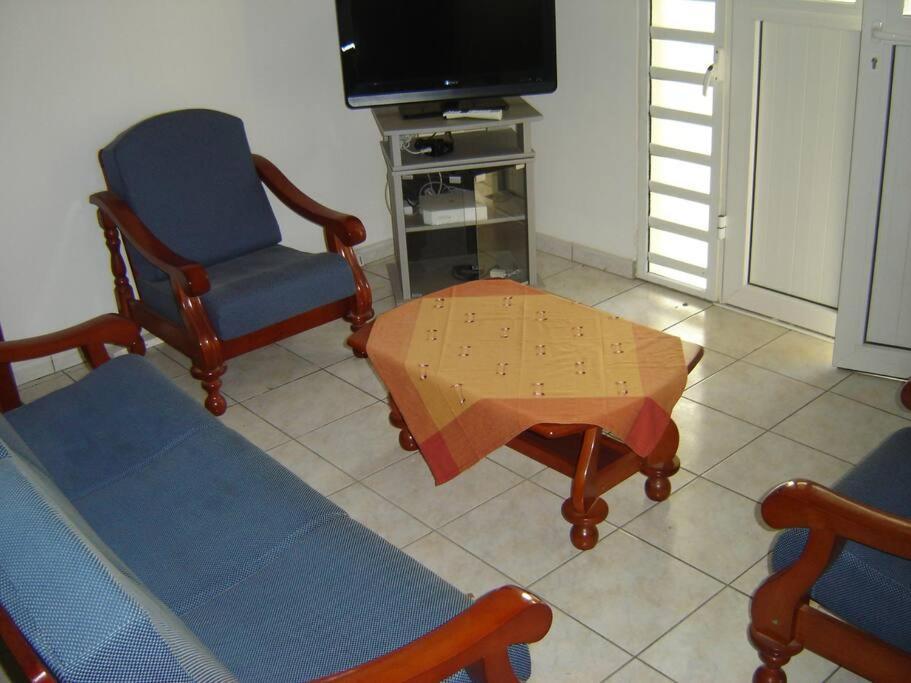 Charmant Appartement Verdoyant Le Morne-Vert Εξωτερικό φωτογραφία